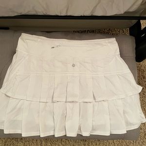 Lululemon white pleaded tennis skirt